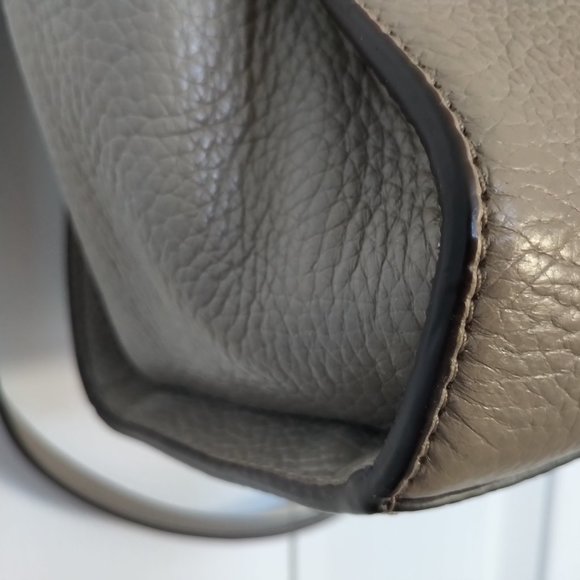 Michael Kors Hamilton Tote (Like New) - Picture 9 of 11